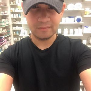 Meet your Posher, Adam